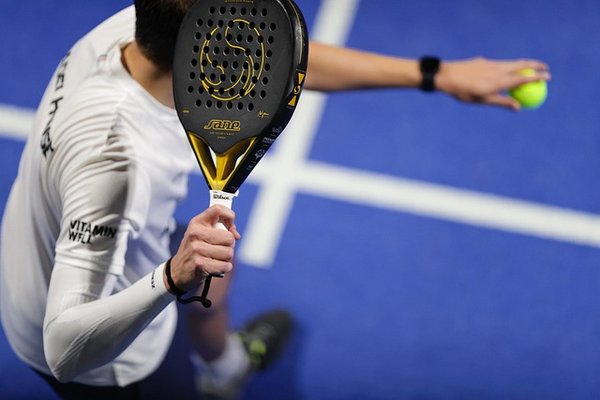 Choisissez la raquette padel idéale pour votre jeu